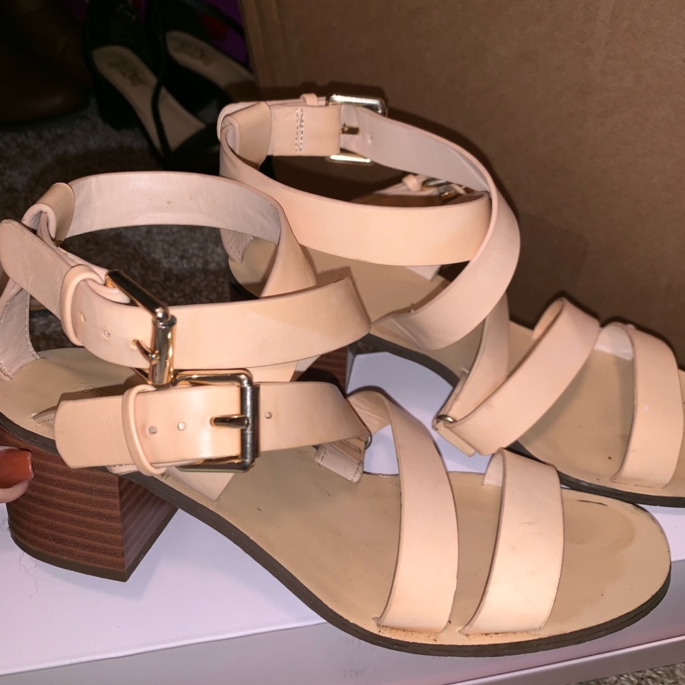 Nude 1’ in heels